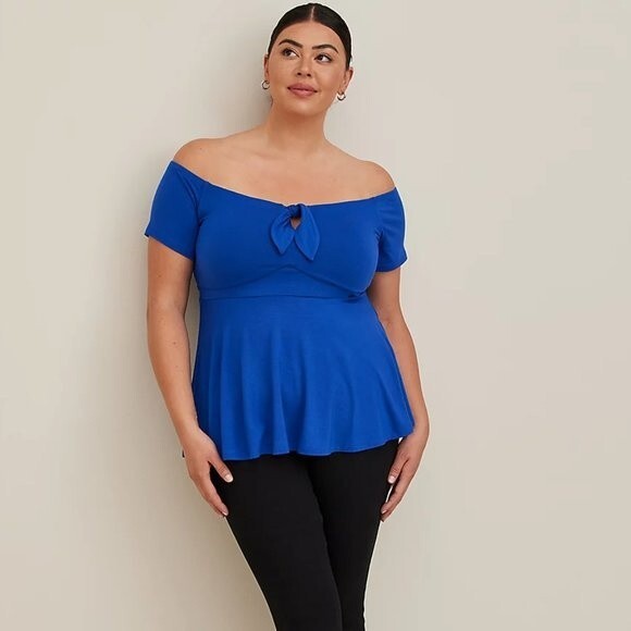 NWT Torrid 1X Blue Babydoll Super Soft Tie-Front Off-Shoulder Top Size 14-16 - Picture 1 of 6
